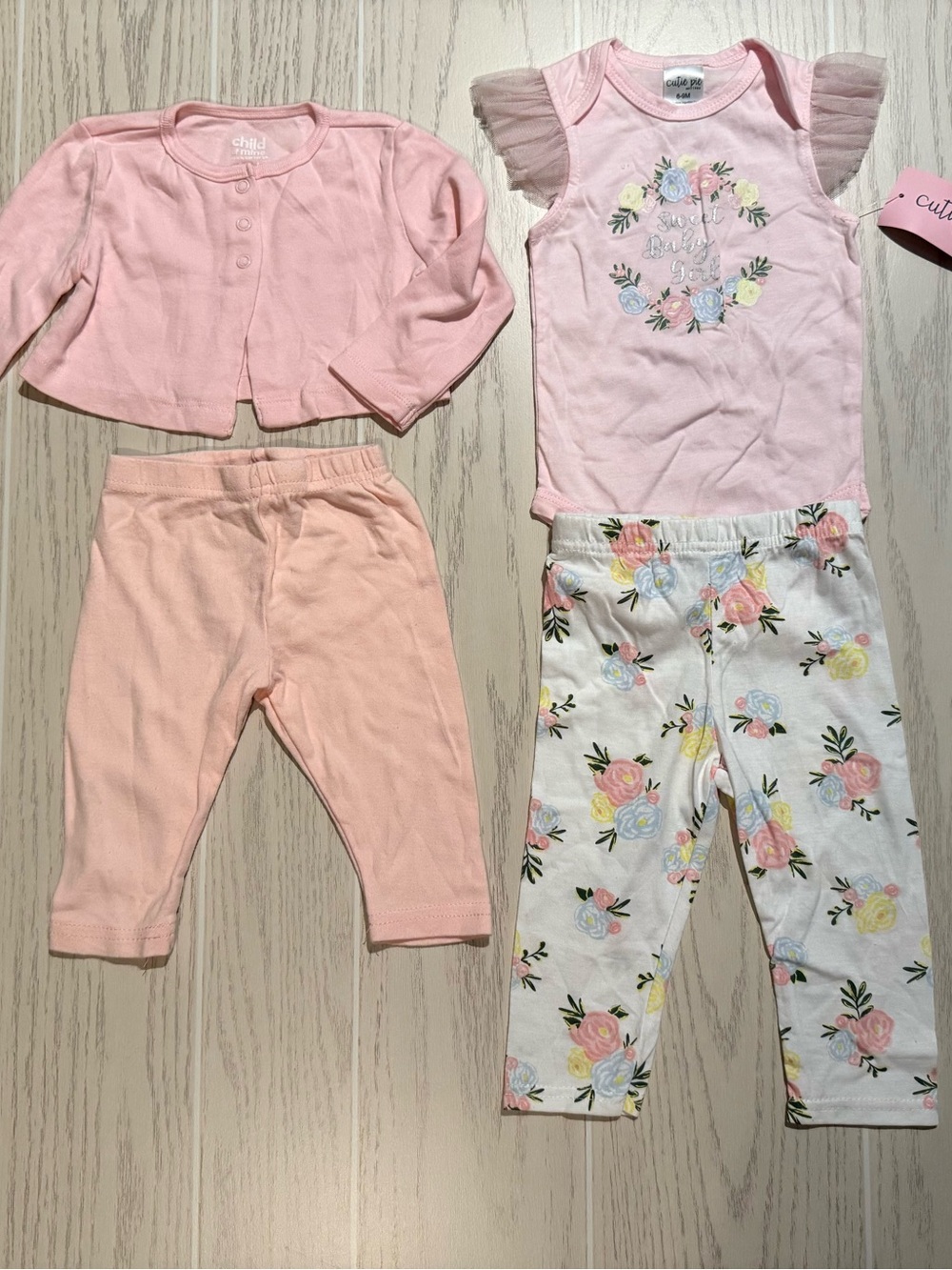 Cutie Pie Baby Girls 6-9M Pink Floral 4 Piece Outfit Clothing Bundle Casual